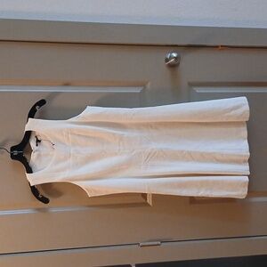 White sleeveless dress